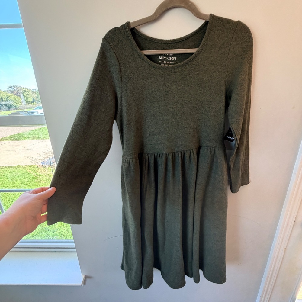NWT Torrid Super Soft Plush Dress Womens 0 Olive Green Stretch Skater Minimalist